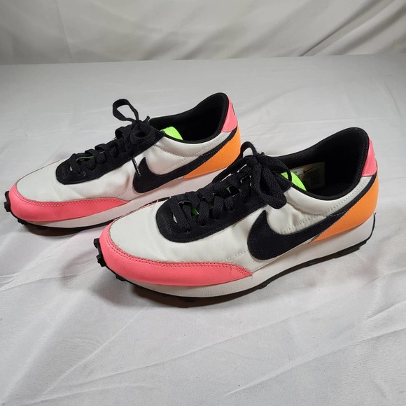 Nike Shoes - Nike Daybreak Summit White Sunset Pulse DJ5996-100 Women Size 7 Color Block